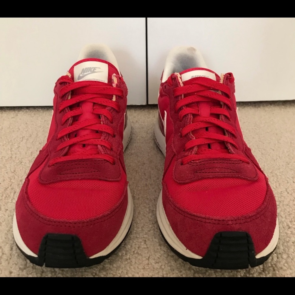 Red Nikes gently used!